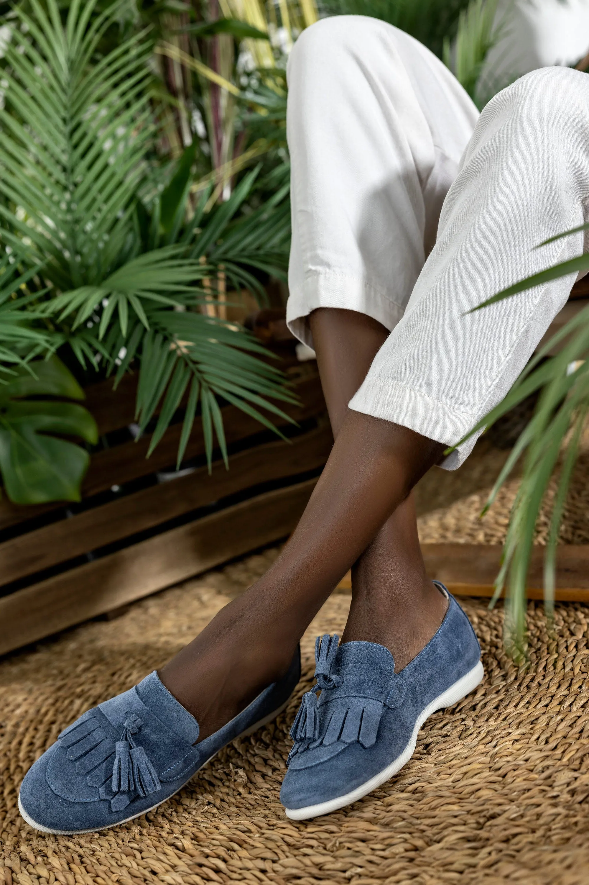 Leather suede loafers with tassels