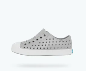 Native Jefferson Shoes in Pigeon Grey : Size C2 to J6
