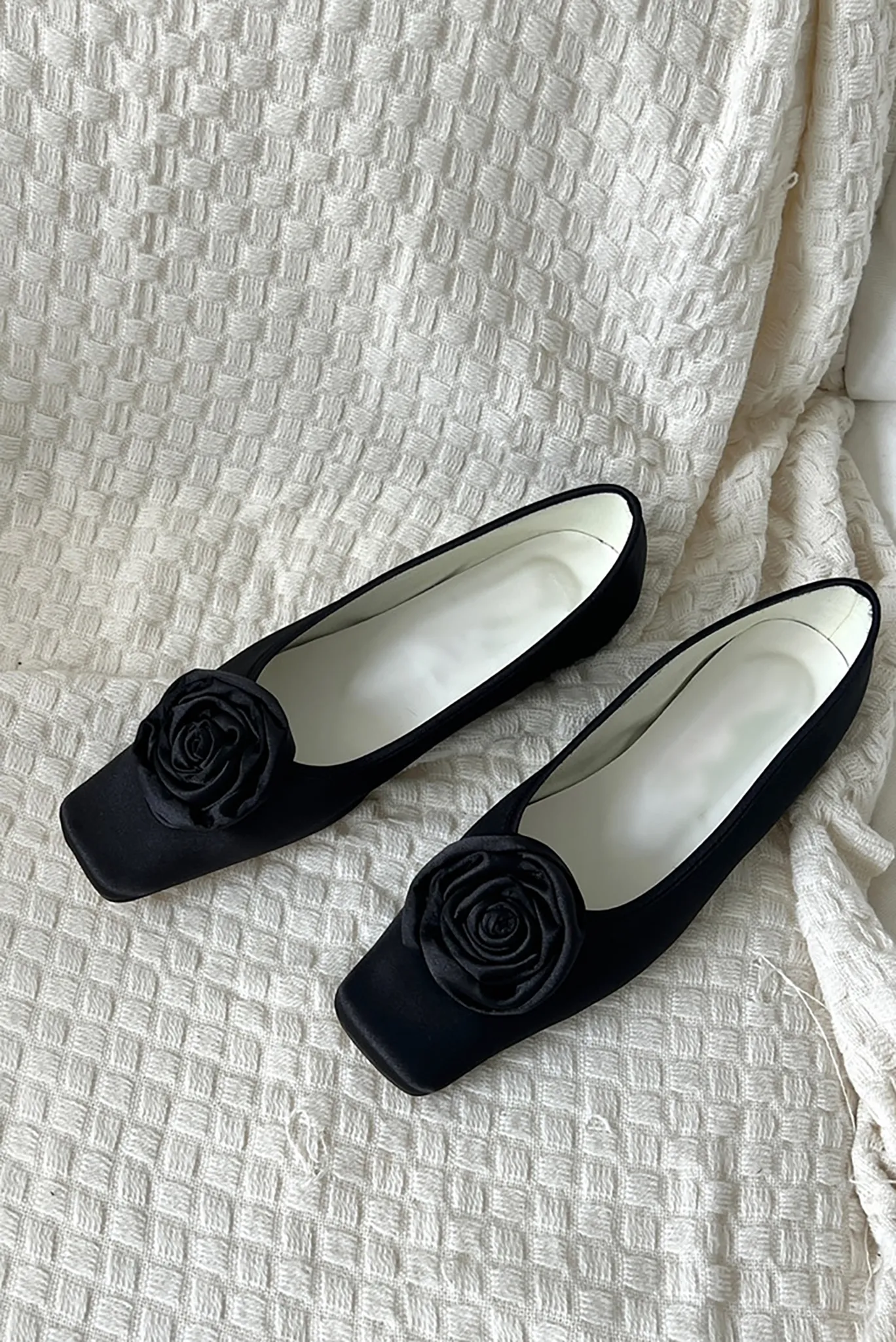 Rose Square Toe Flats - Black