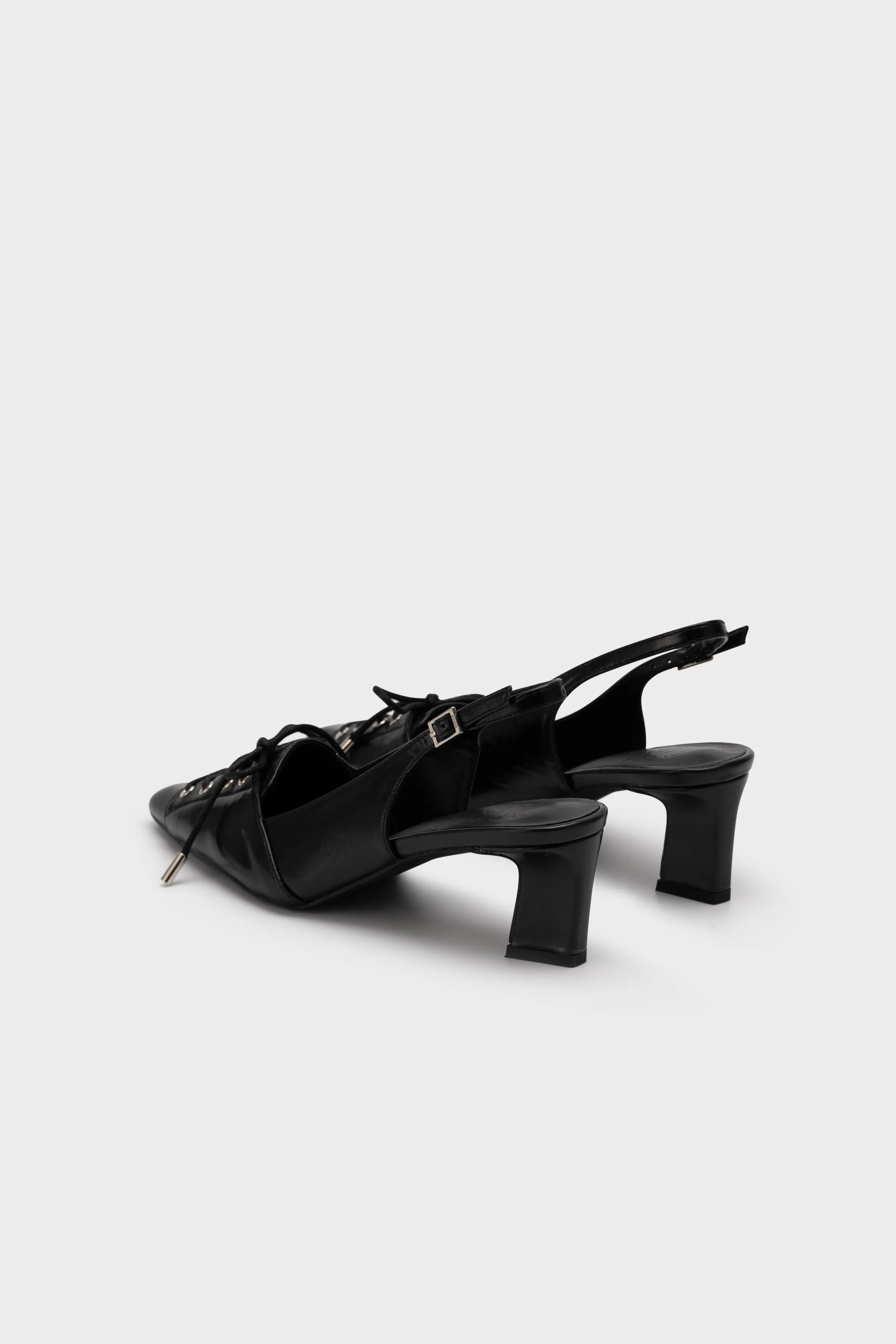 SLINGBACK HEEL PUMP WITH SHOE LACE