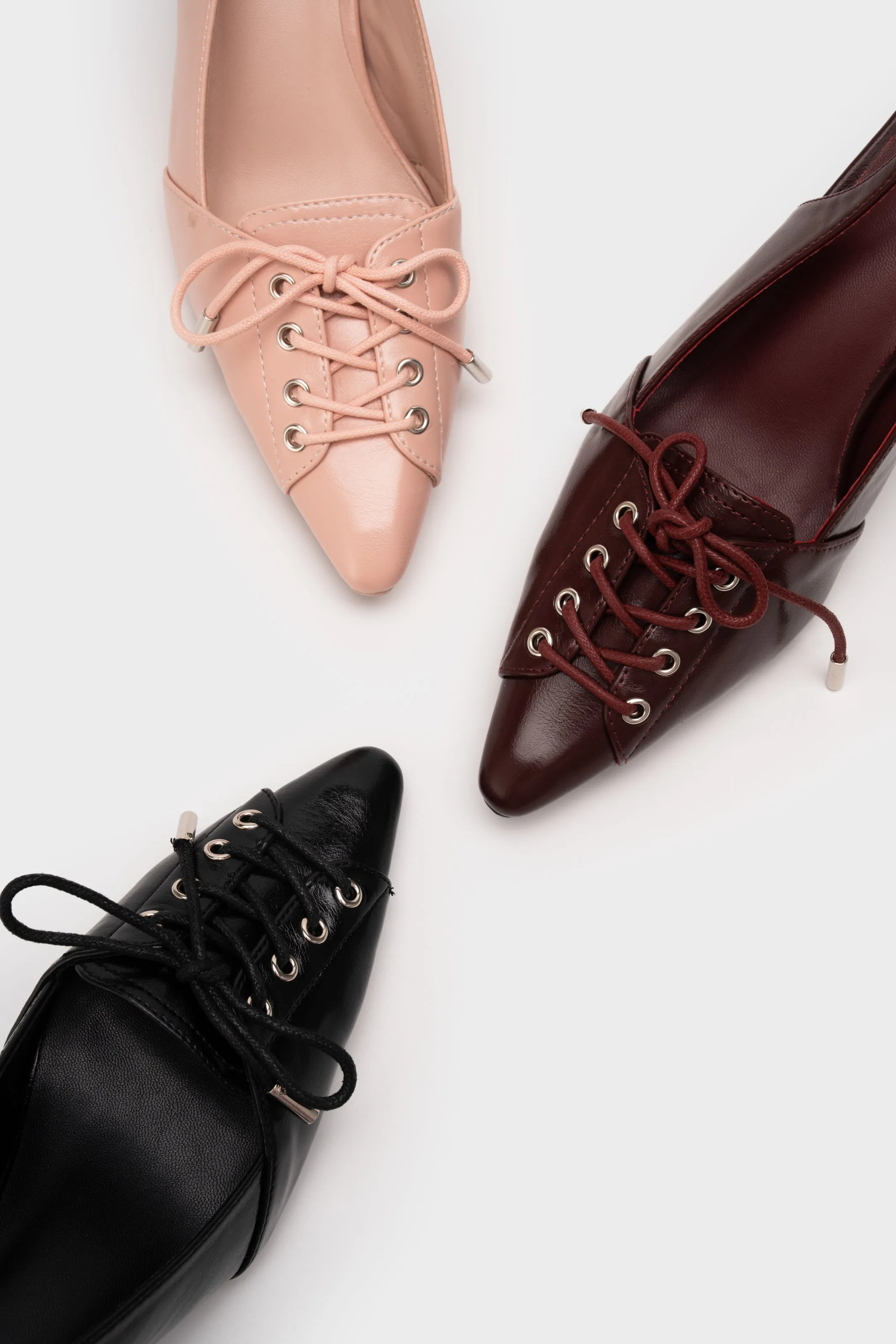 SLINGBACK HEEL PUMP WITH SHOE LACE