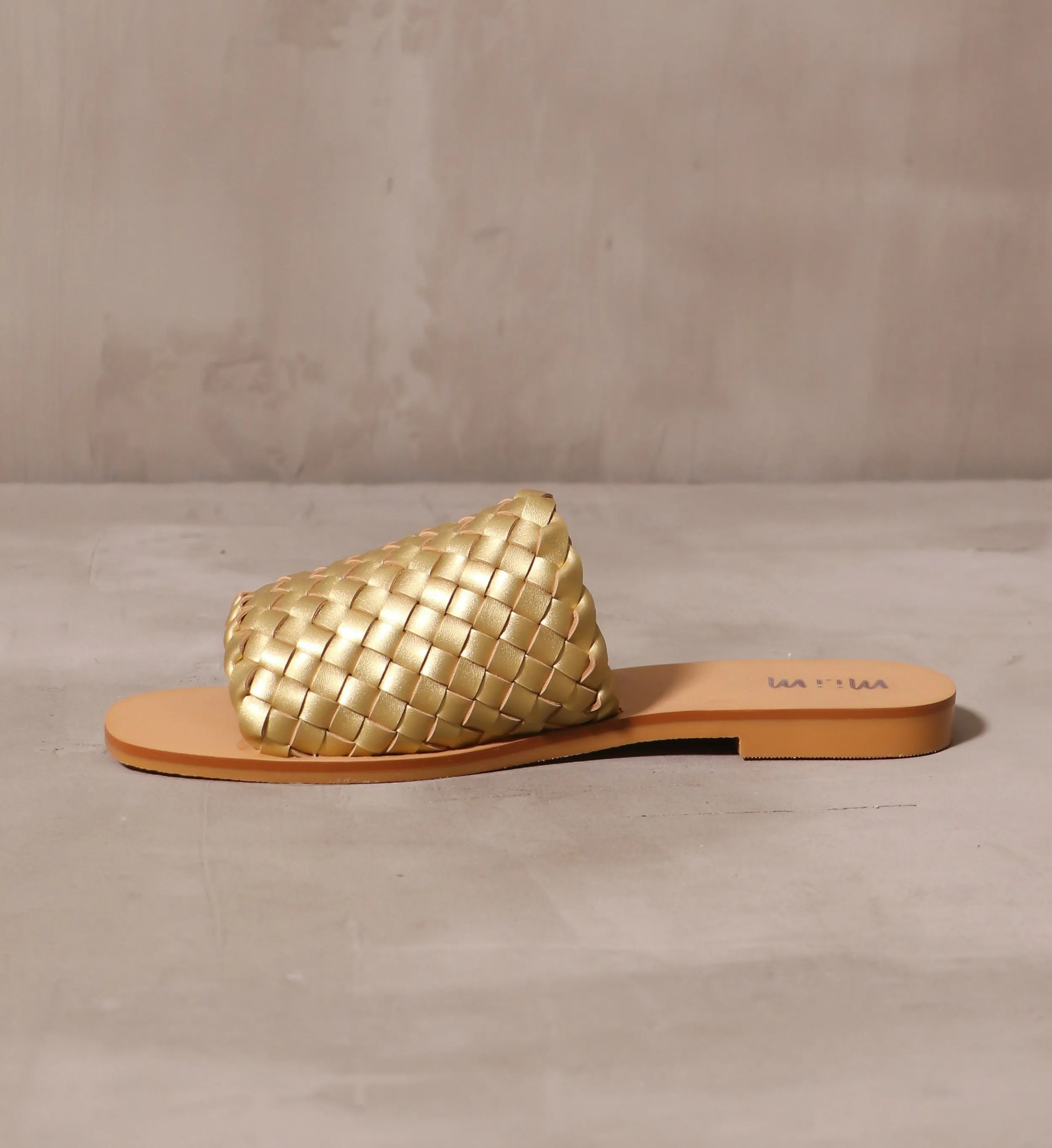 THE WOVEN ONE SLIDE