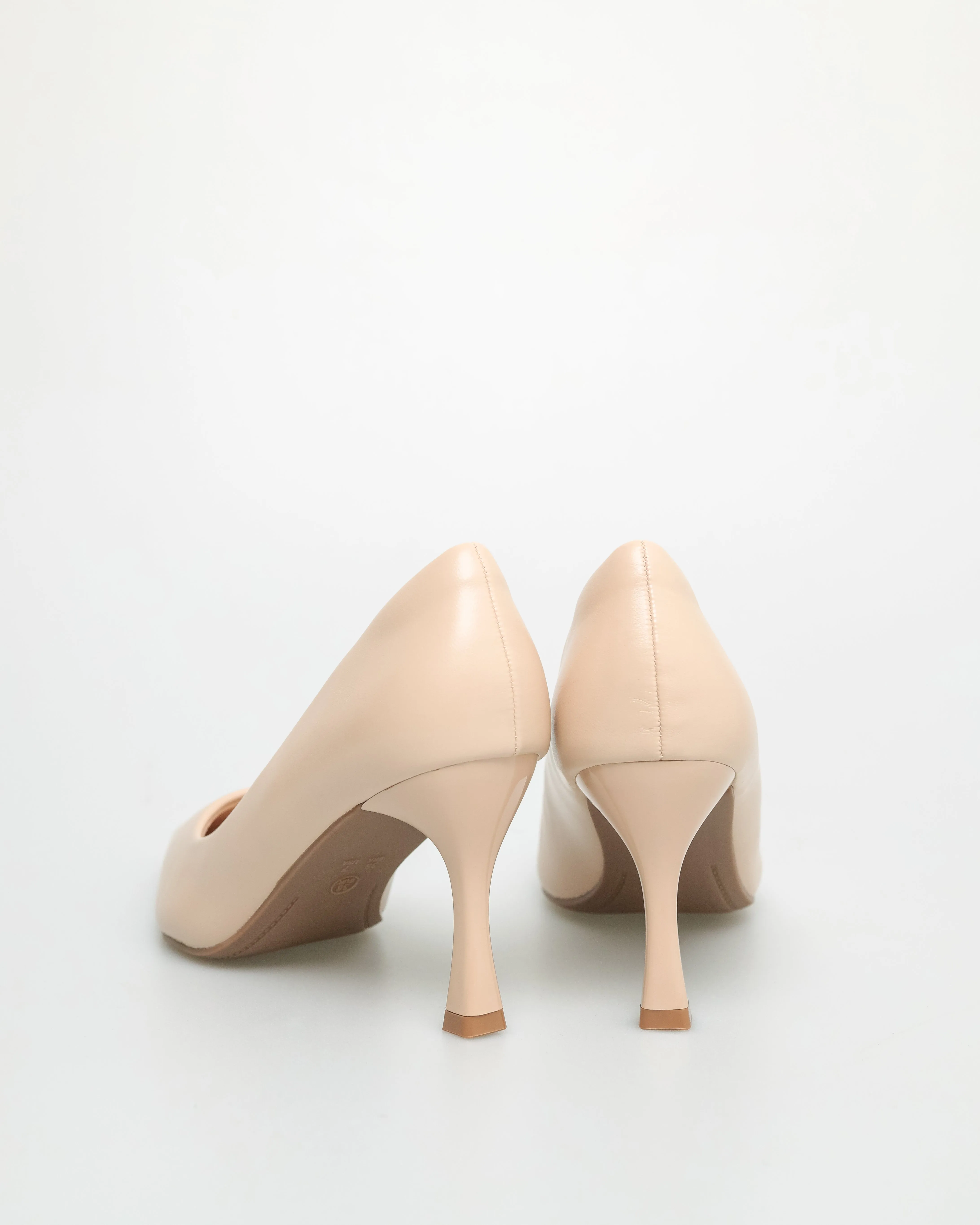 Tomaz NN306 Ladies Pointed Spool Heels